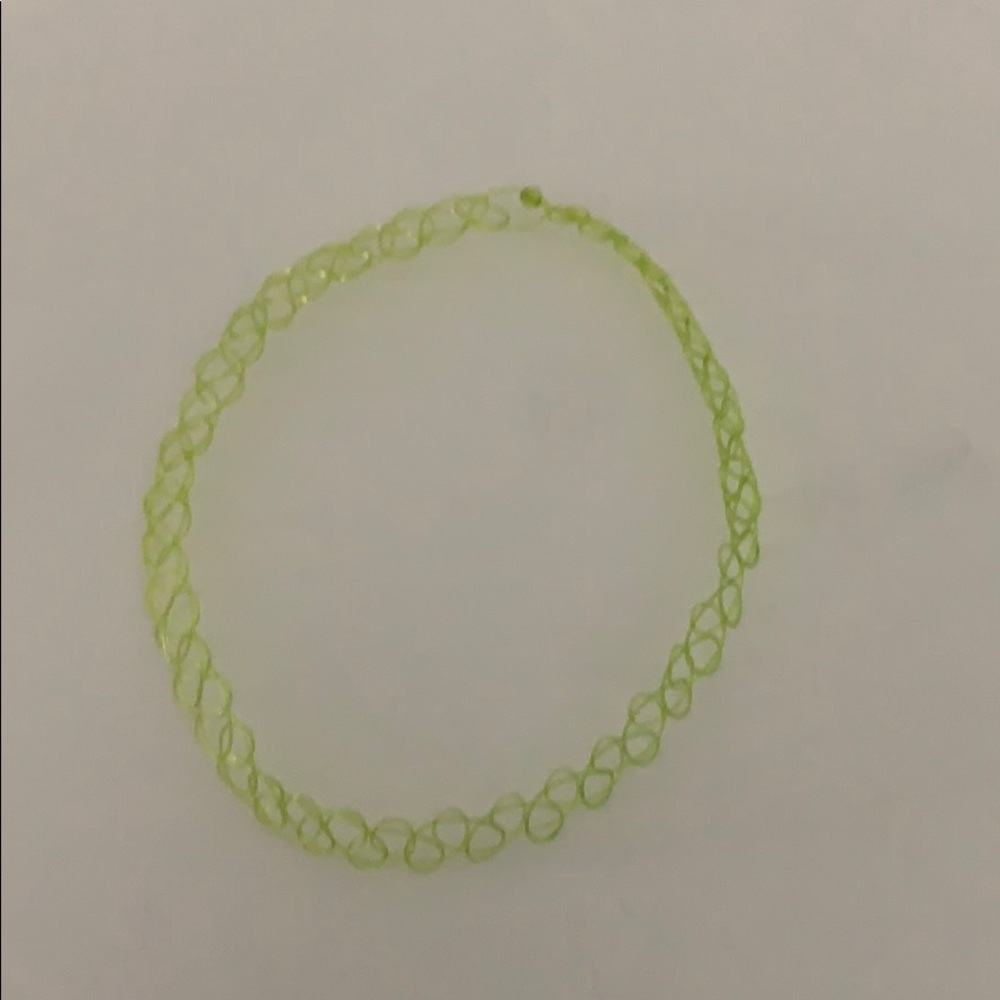 Neon green choker 💚